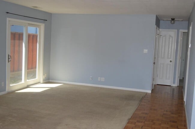 512 Marine View Ave in Belmont, CA - Building Photo - Building Photo