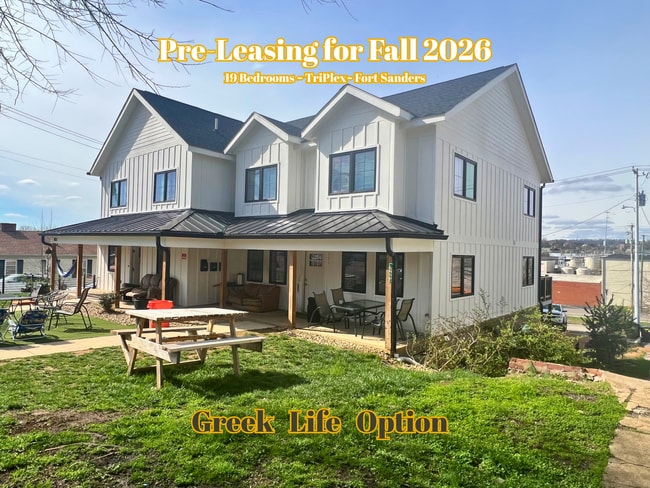 property at 1833 Forest Ave