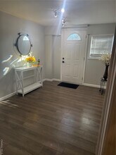 1029 Commack Rd in Dix Hills, NY - Building Photo - Building Photo