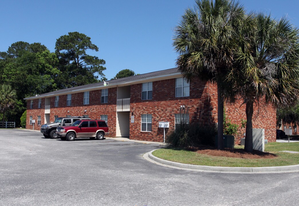 Twin Oaks Apartments in Charleston, SC - Building Photo