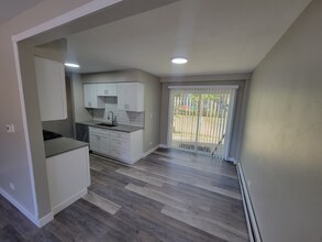 310 Duane St in Glen Ellyn, IL - Foto de edificio - Building Photo