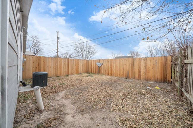 1922 S St Clair St in Wichita, KS - Building Photo - Building Photo