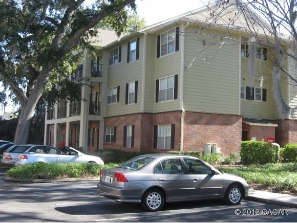 2360 SW Archer Rd, Unit 703