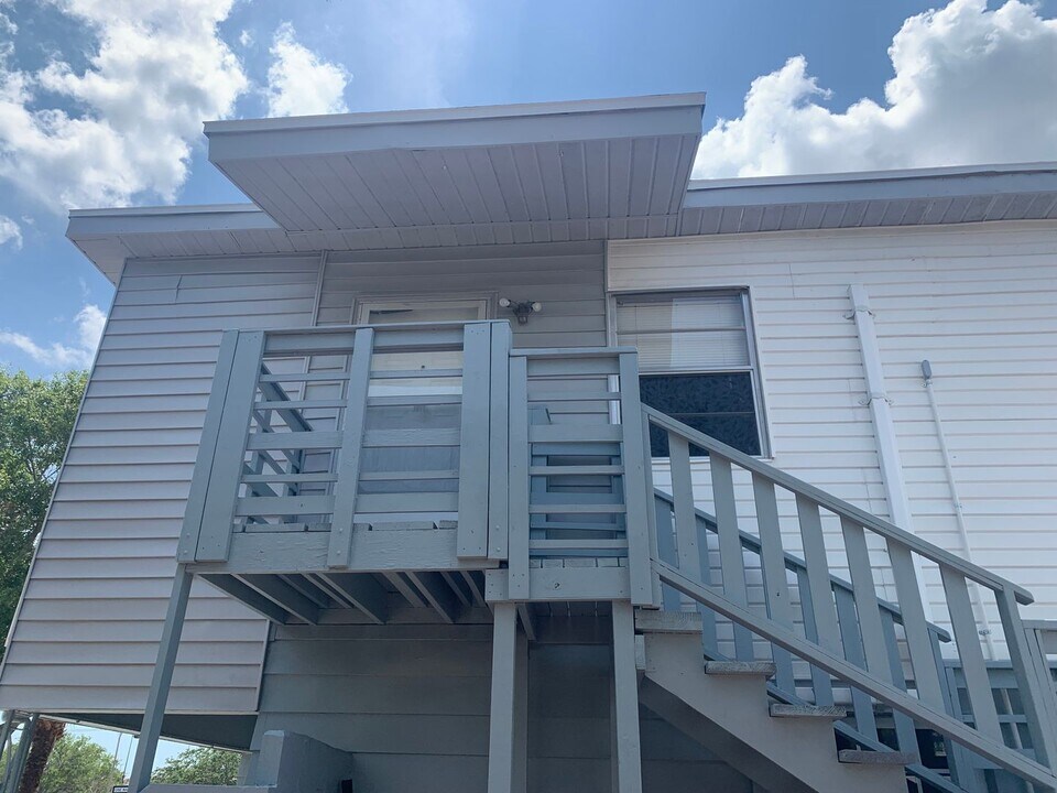 6375 19th Ave N in St. Petersburg, FL - Building Photo