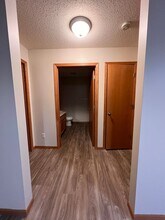 337 Williamsburg Pl in New Richmond, WI - Building Photo - Building Photo