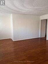 5084 Dundas St W in Toronto, ON - Building Photo - Building Photo