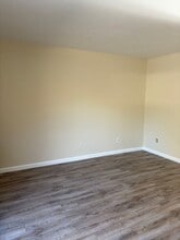 244 Park Pl Dr in Petaluma, CA - Building Photo - Building Photo