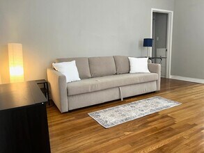 4520 Edgewood Pl, Unit 4522 1.2 in Los Angeles, CA - Foto de edificio - Building Photo