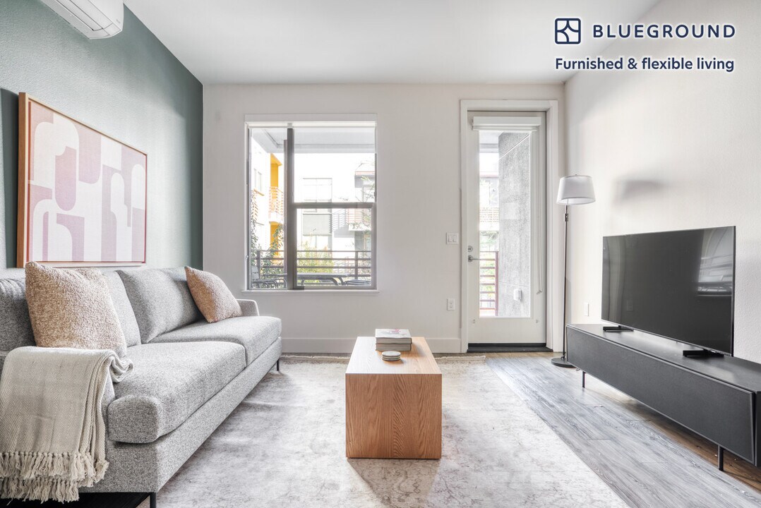 3645 Haven Ave in Menlo Park, CA - Building Photo