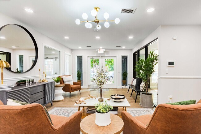 Shadowbluff Apartments in Nashville, TN - Building Photo - Building Photo