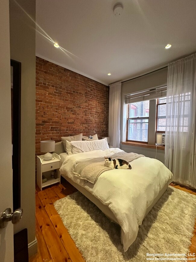 17 Garrison St, Unit 4 in Boston, MA - Building Photo - Building Photo