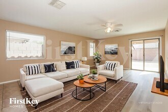 1671 Maddison Cir in San Tan Valley, AZ - Foto de edificio - Building Photo