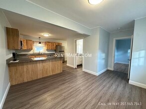 227 Ohio St in Bangor, ME - Building Photo - Building Photo