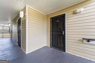 1202 Fairington Village Dr in Stonecrest, GA - Building Photo - Building Photo