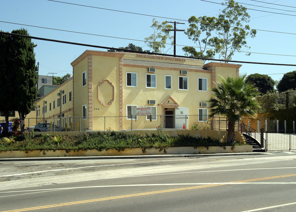 300 N Park View in Los Angeles, CA - Foto de edificio