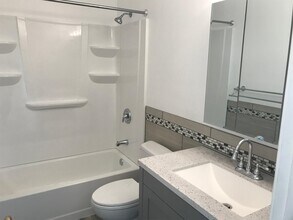 6833 S Pine St in Tacoma, WA - Building Photo - Building Photo