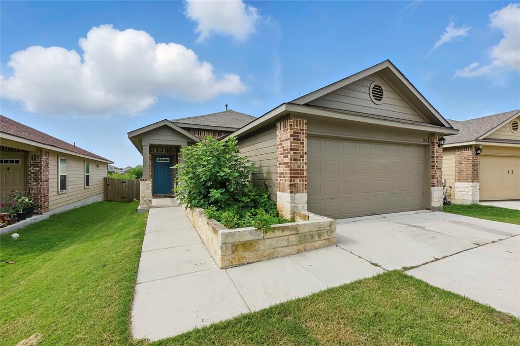 146 Blair Ct in San Marcos, TX - Building Photo