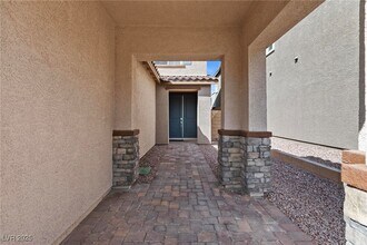 3546 Luciana Gln Ave in Henderson, NV - Building Photo - Building Photo