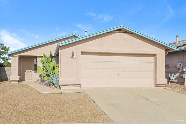 property at 9009 E Kinross Dr