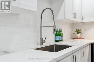 437 Dorchester St in Newmarket, ON - Building Photo - Building Photo