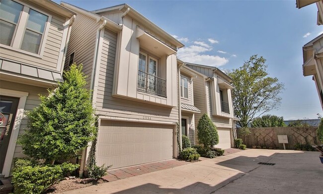 2334 Naomi St in Houston, TX - Building Photo - Building Photo