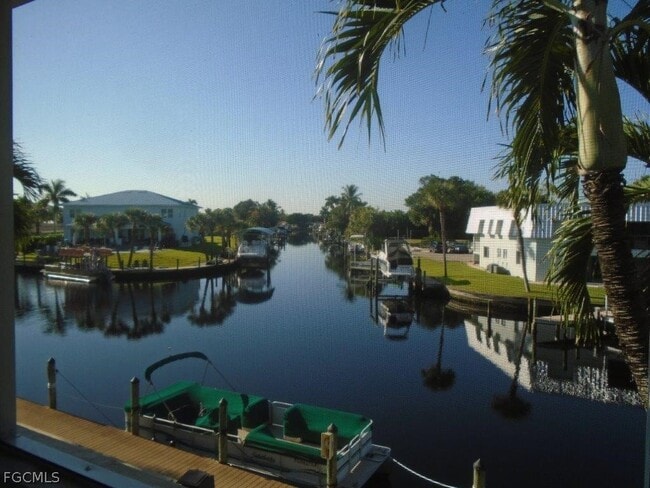 708 Victoria Dr in Cape Coral, FL - Building Photo - Building Photo