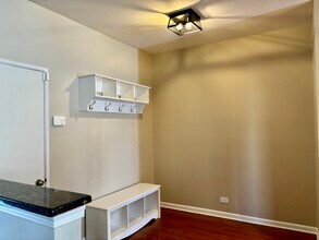 2711 Odlum Dr in Schaumburg, IL - Building Photo - Building Photo