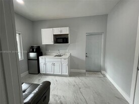 6803 SW 158th Ave in Miami, FL - Building Photo