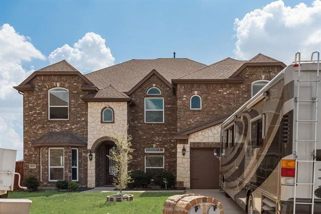 1652 Scarlet Crown Dr in Fort Worth, TX - Foto de edificio - Building Photo
