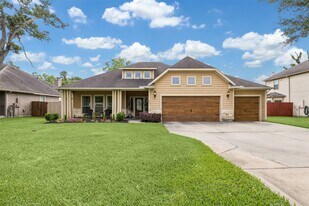 603 N Kansas Ave in League City, TX - Building Photo