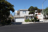 1320 9th St in Santa Monica, CA - Building Photo - Building Photo