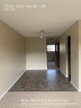 12341 33rd Ave NE in Seattle, WA - Building Photo - Building Photo