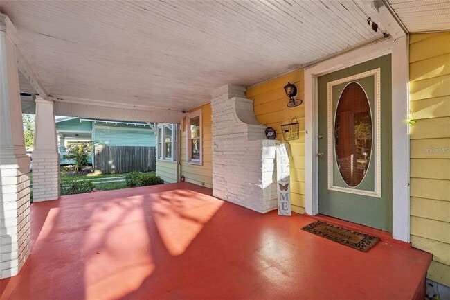910 E Hamilton Ave in Tampa, FL - Building Photo - Building Photo