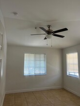 1918 NE 5th Ave in Boynton Beach, FL - Foto de edificio - Building Photo