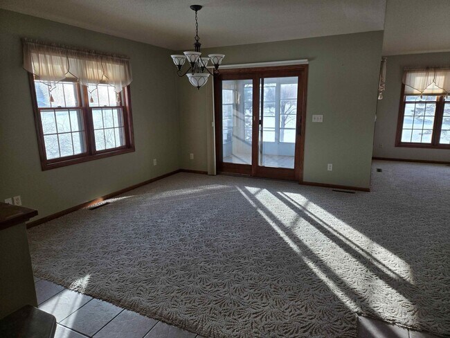 208 13th Ave in Bloomer, WI - Building Photo - Building Photo