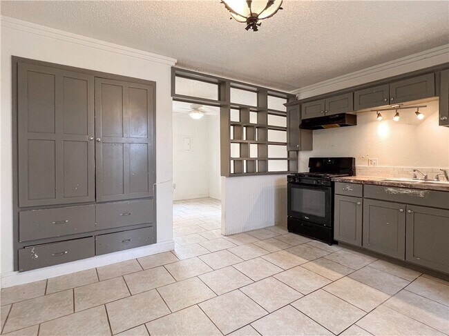 property at 413 Ewalt Ave