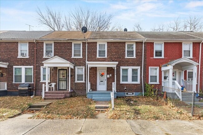 property at 2959 E Octagon Rd