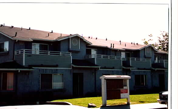 Monterey Townhomes in El Cajon, CA - Building Photo - Building Photo