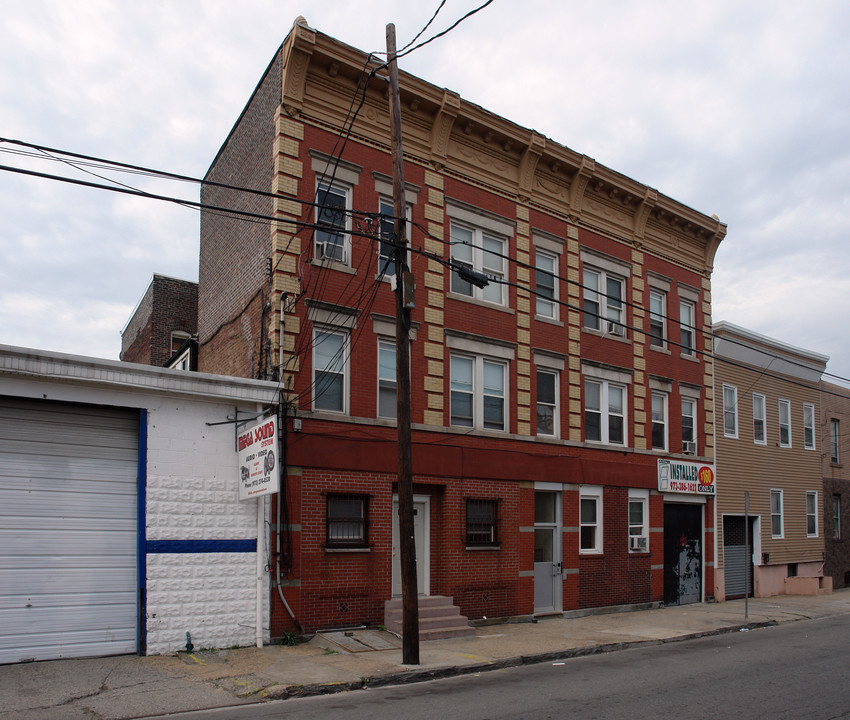 55 Malvern St in Newark, NJ - Foto de edificio