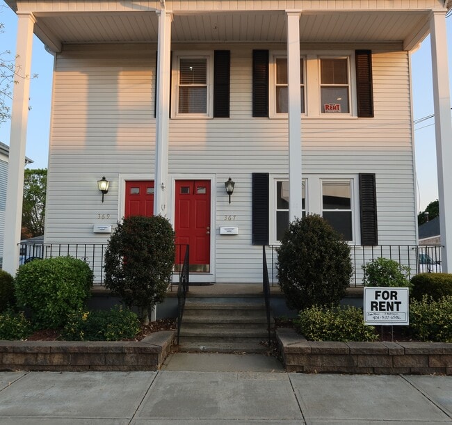 369 Carter Ave, Unit 369