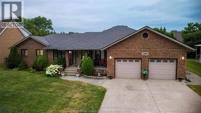 12310 Candlewood Dr in Tecumseh, ON - Building Photo - Building Photo