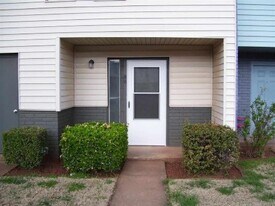 1400 N Perkins Rd, Unit K80 in Stillwater, OK - Building Photo