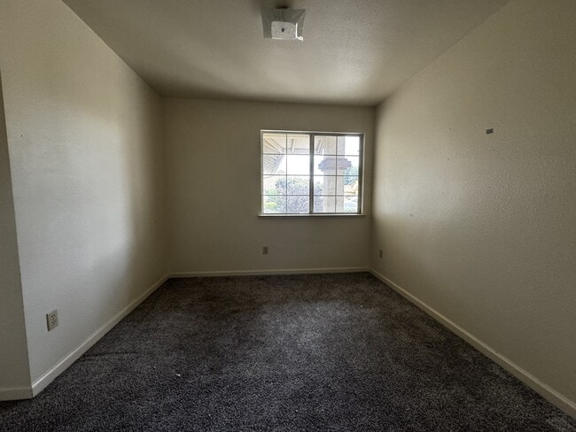 1843 Nand Dr in Yuba City, CA - Building Photo - Building Photo