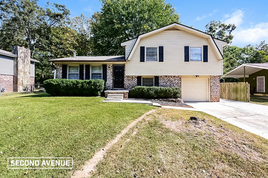 5772 Northfield Dr in Ellenwood, GA - Building Photo