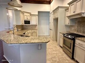 108 Hemlock Dr in Youngsville, LA - Building Photo - Building Photo