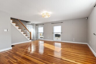 12 Wright St in Stoneham, MA - Building Photo - Building Photo