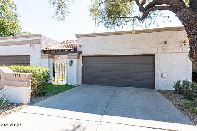 7663 E Pleasant Run, Unit 2047 in Scottsdale, AZ - Building Photo - Building Photo