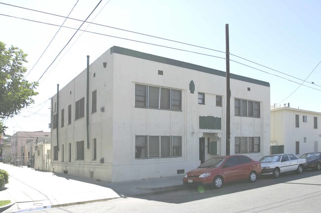 320 Maine Ave in Long Beach, CA - Foto de edificio - Building Photo