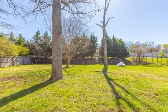 2806 Silverdale Rd in Chattanooga, TN - Building Photo - Building Photo