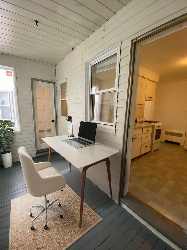 98 Winthrop Shore Dr in Winthrop, MA - Building Photo - Building Photo